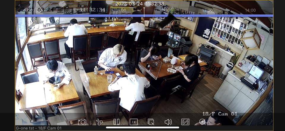 食飯 負責人提供一張CCTV，指有提供福食及有30分鐘食飯時間，但就被樓主反駁「老闆你嗰張相係朝早11點幾架」