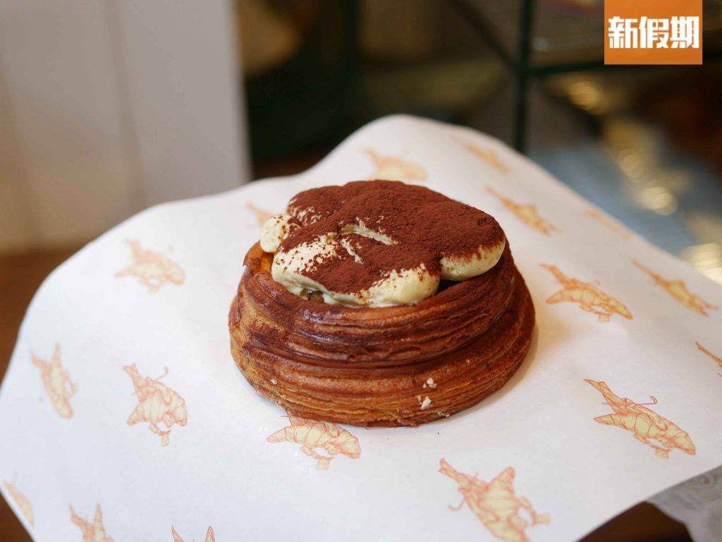Vission Bakery Tiramisu酥$55，以Tiramisu傳統材料製作，放入酥皮內，外脆內軟，入口咖啡香甚重。