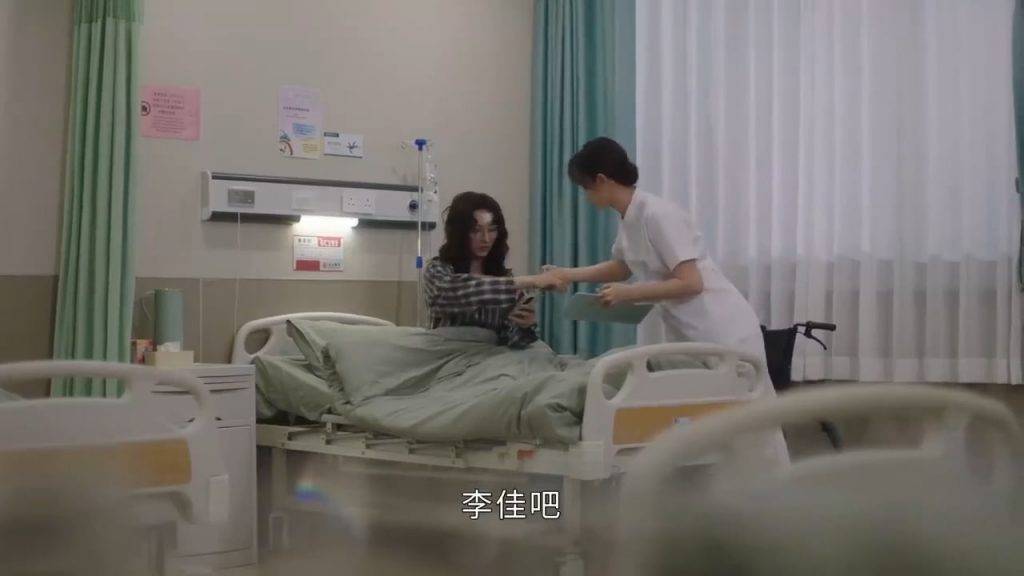 中年好聲音 總決賽 而護士則推測是當年大熱的李佳(圖片來源:優酷)