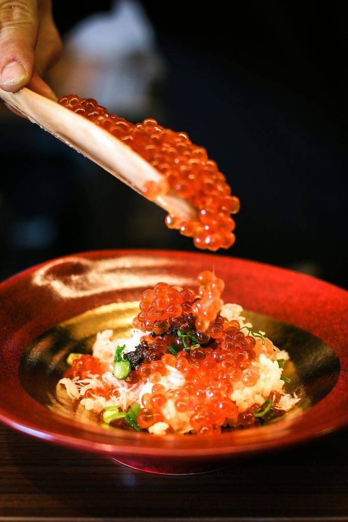 壽喜燒 壽喜燒/sukiyaki推介｜柯打釜飯可以無限添加三文魚子，滋味大滿足。
