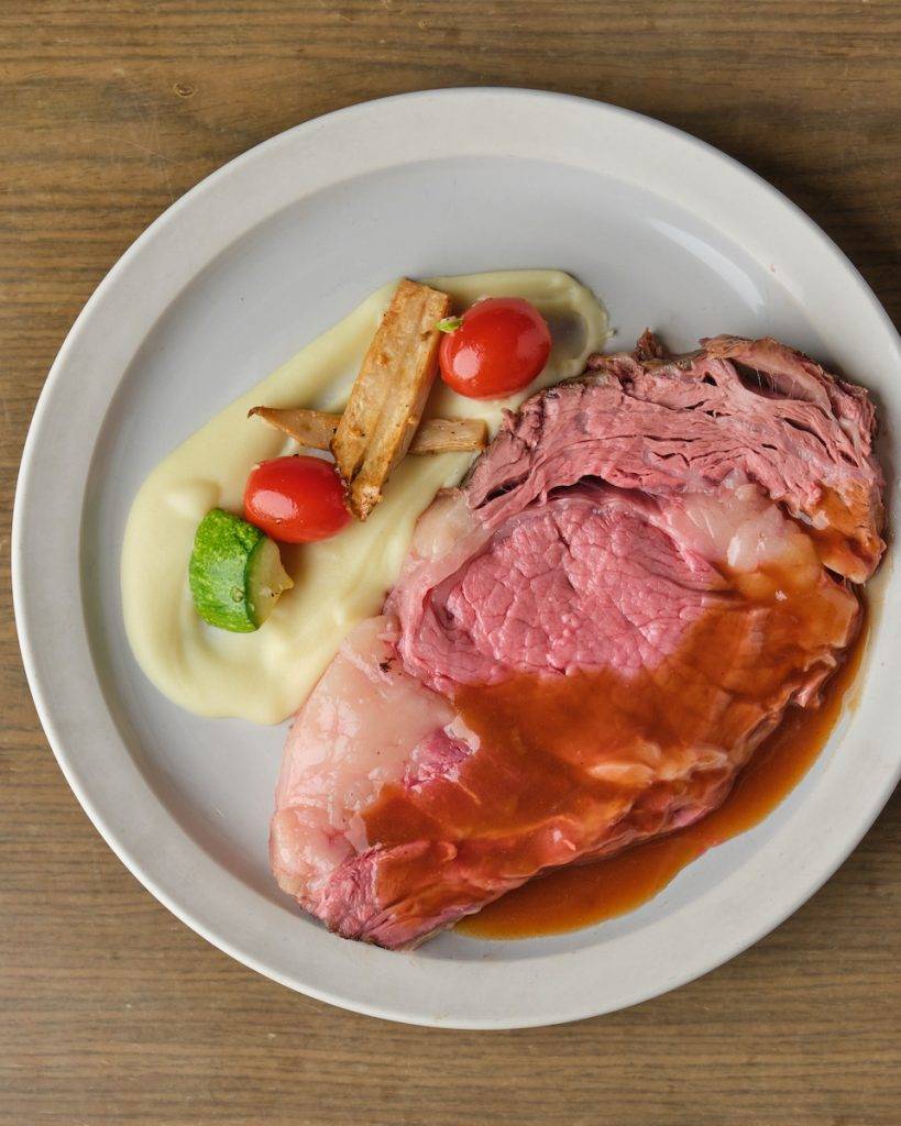 Mr.Steak 日本和牛燒牛肉：今次用上和牛肩部的位置，由經驗豐富的師傅把肩胛肉分割，肉質嫩滑，油花豐腴。