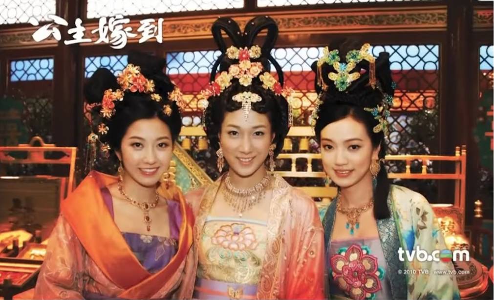 陳自瑤 yoyo 陳自瑤 公主嫁到 左起：《公主嫁到》嘅Yoyo、鍾嘉欣及李思欣。