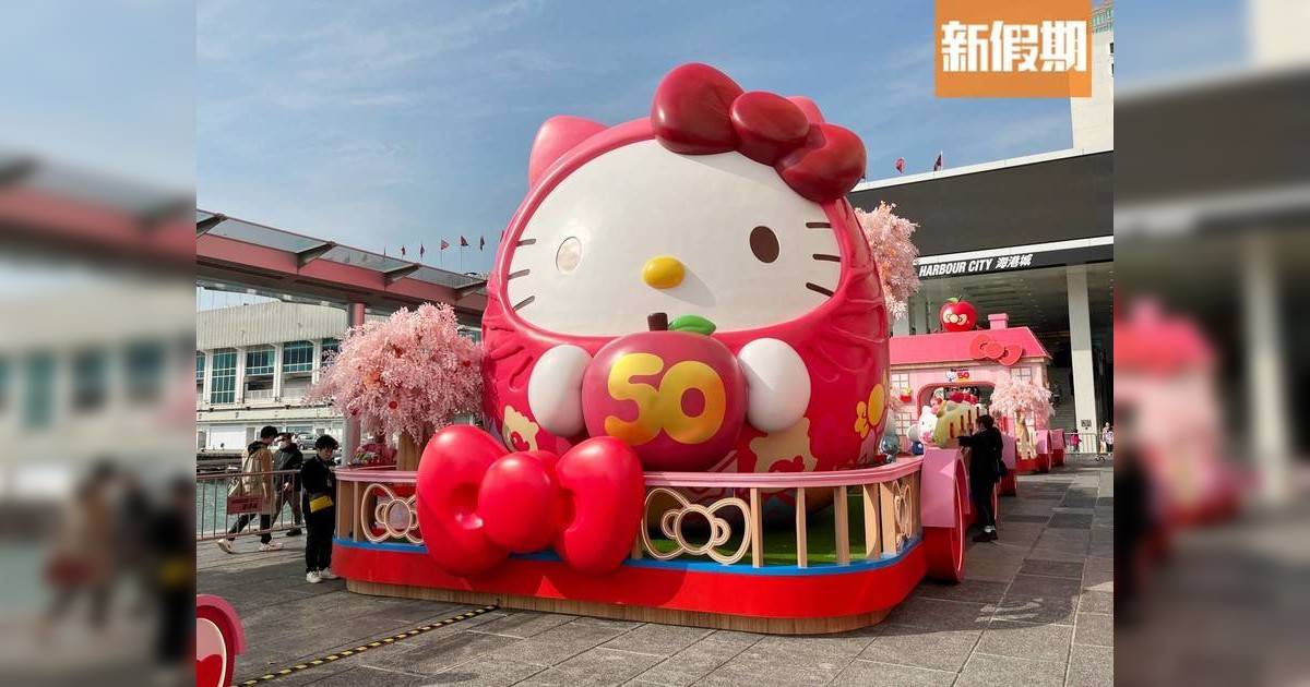 巨型Hello K﻿itty尖沙咀現身！5米高達摩超壯觀＋新年醒獅造型