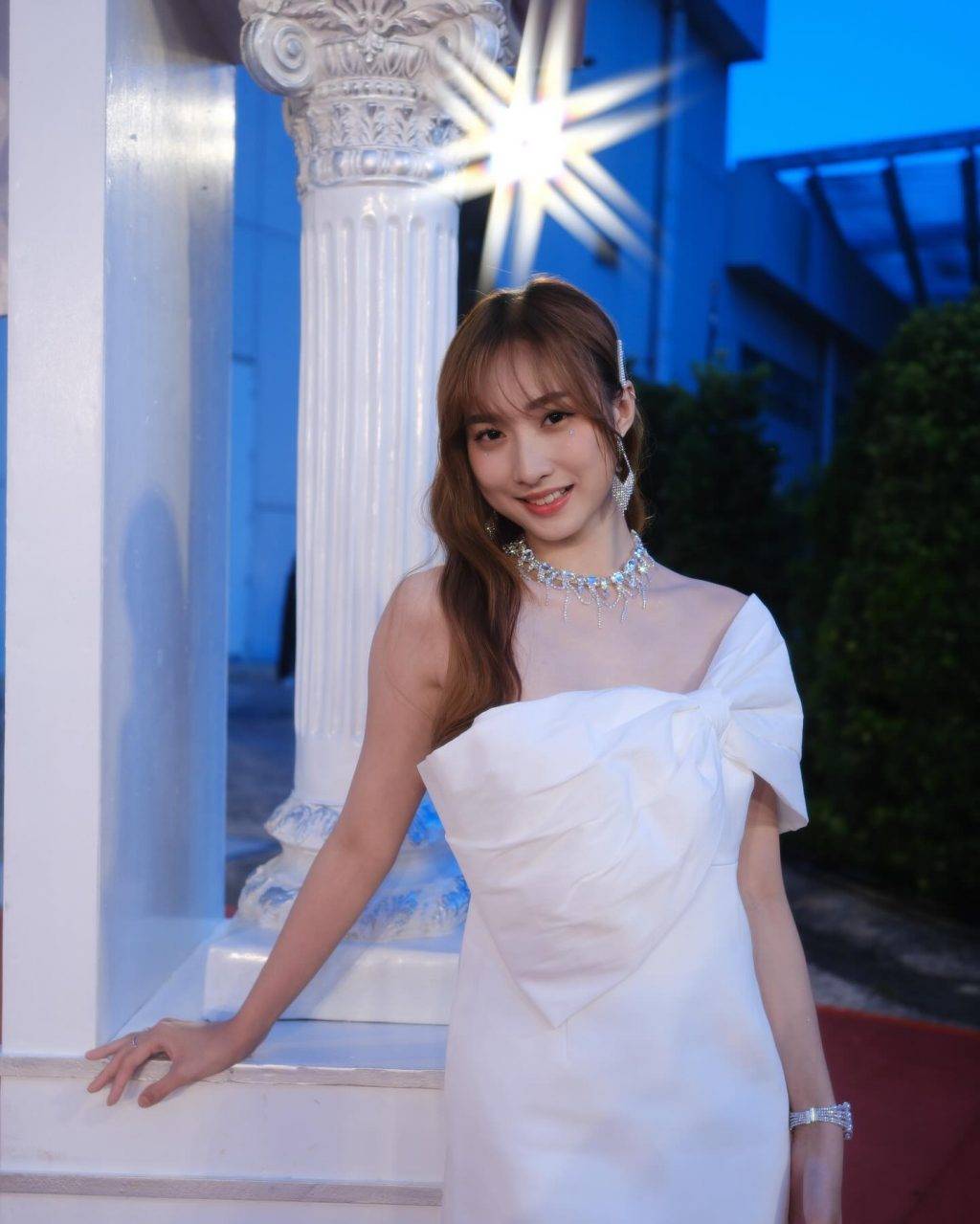 巾幗梟雄之懸崖 羅毓儀 唔少網民都直言鍾柔美與羅毓儀有幾分相似,更直言2人之後可以在劇集中飾演兩姐妹!(圖片來源:ig@yumichung1221)