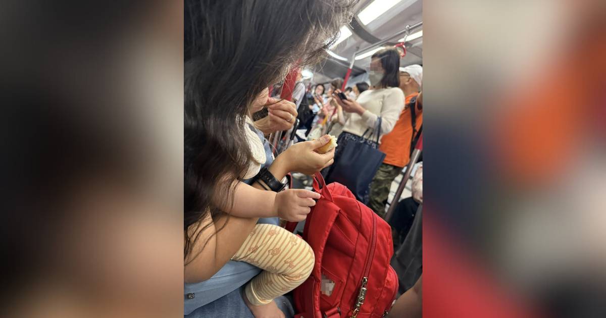 港鐵港媽餵BB食麵包 乘客咁樣做反被網民狠批 留言正反辯論兩面睇