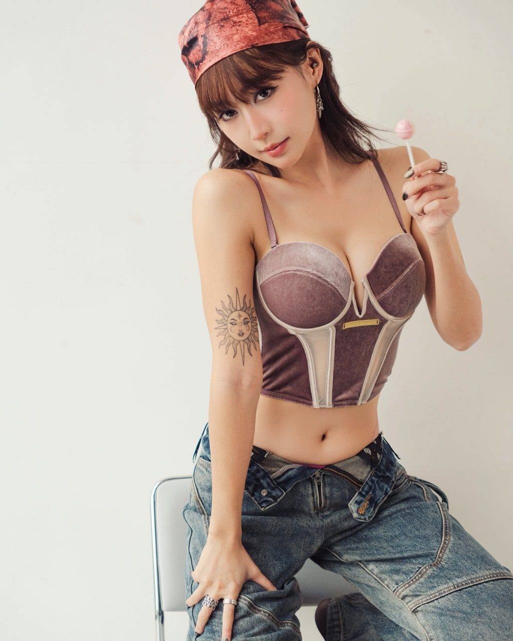 樂宜 李賢 (圖片來源:IG@lok_lokyii)