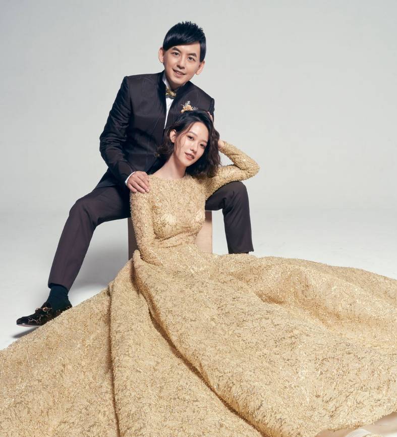 黃子佼 孟耿如 黃子佼與孟耿如2020年登記結婚,並於2022年誕下愛女。不過黃子佼於2023年捲入「#MeToo」風波,連帶妻子孟耿如都成為網民討伐對象。(圖片來源:孟耿如IG)