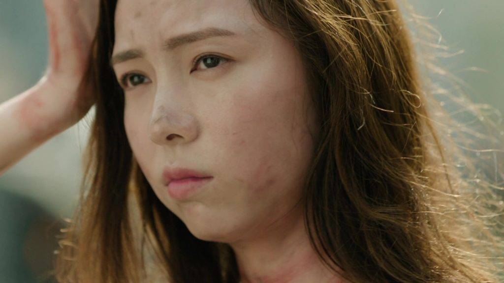 刑偵12 李海銅 昨晚不少網民對曾嘉儀演員真身大表好奇,大讚靚女之餘,對李海銅的美腿及白滑皮膚亦讚不絕口。(圖片來源:TVB)