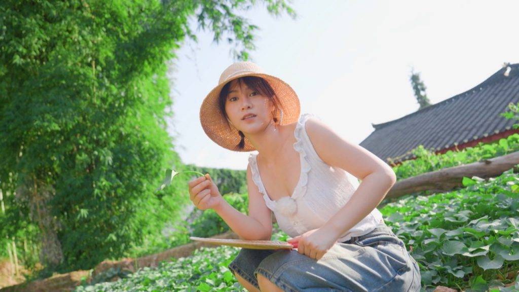 鄧月平 見到咩都諗到可唔可以食落肚。(圖片來源:ViuTV)