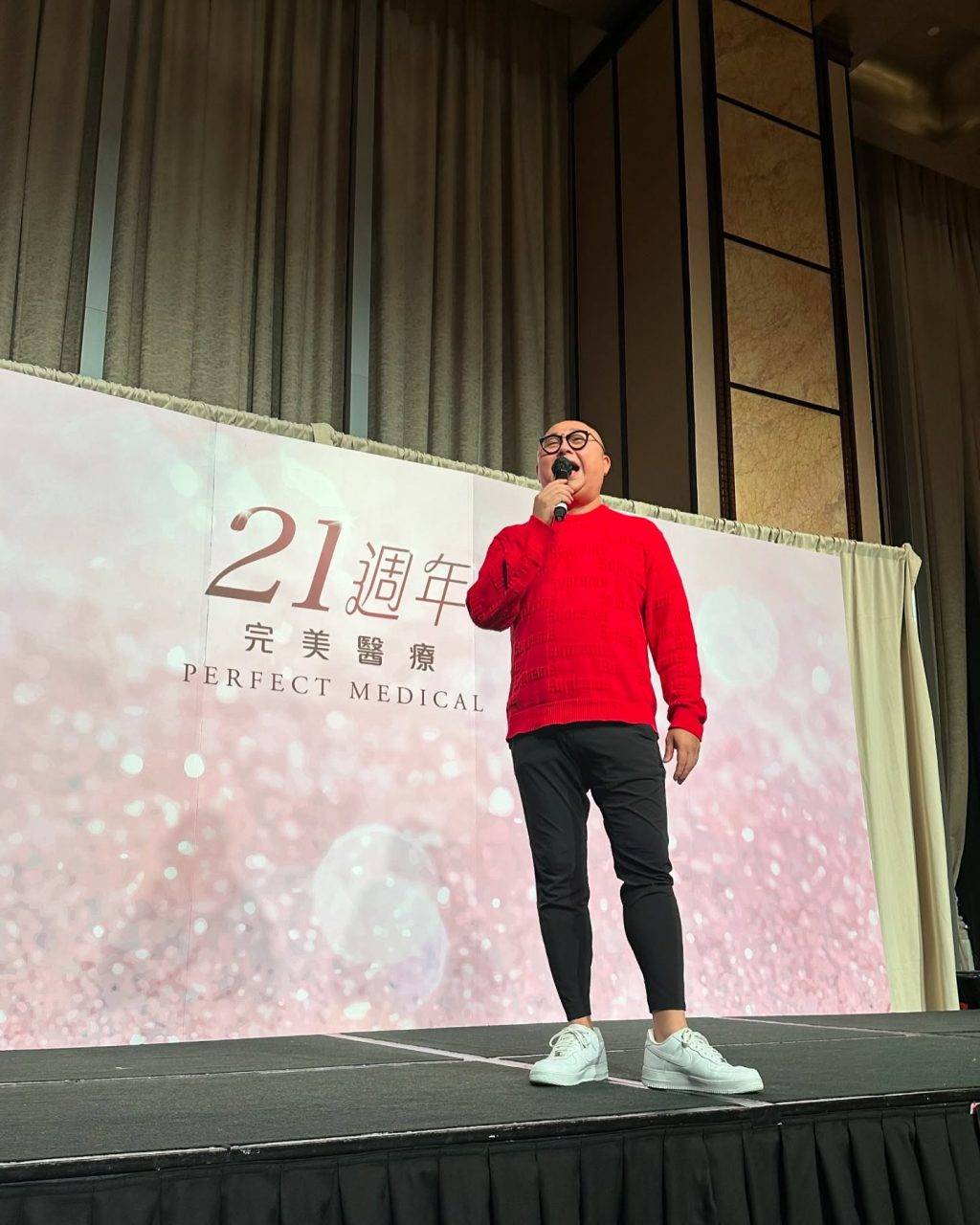 林盛斌 阿Bob指現時有好多公司為咗控制budget,可能只請一兩個藝人做司儀,甚至搵公司同事頂上!(圖片來源:IG@bob_lamshingbun)