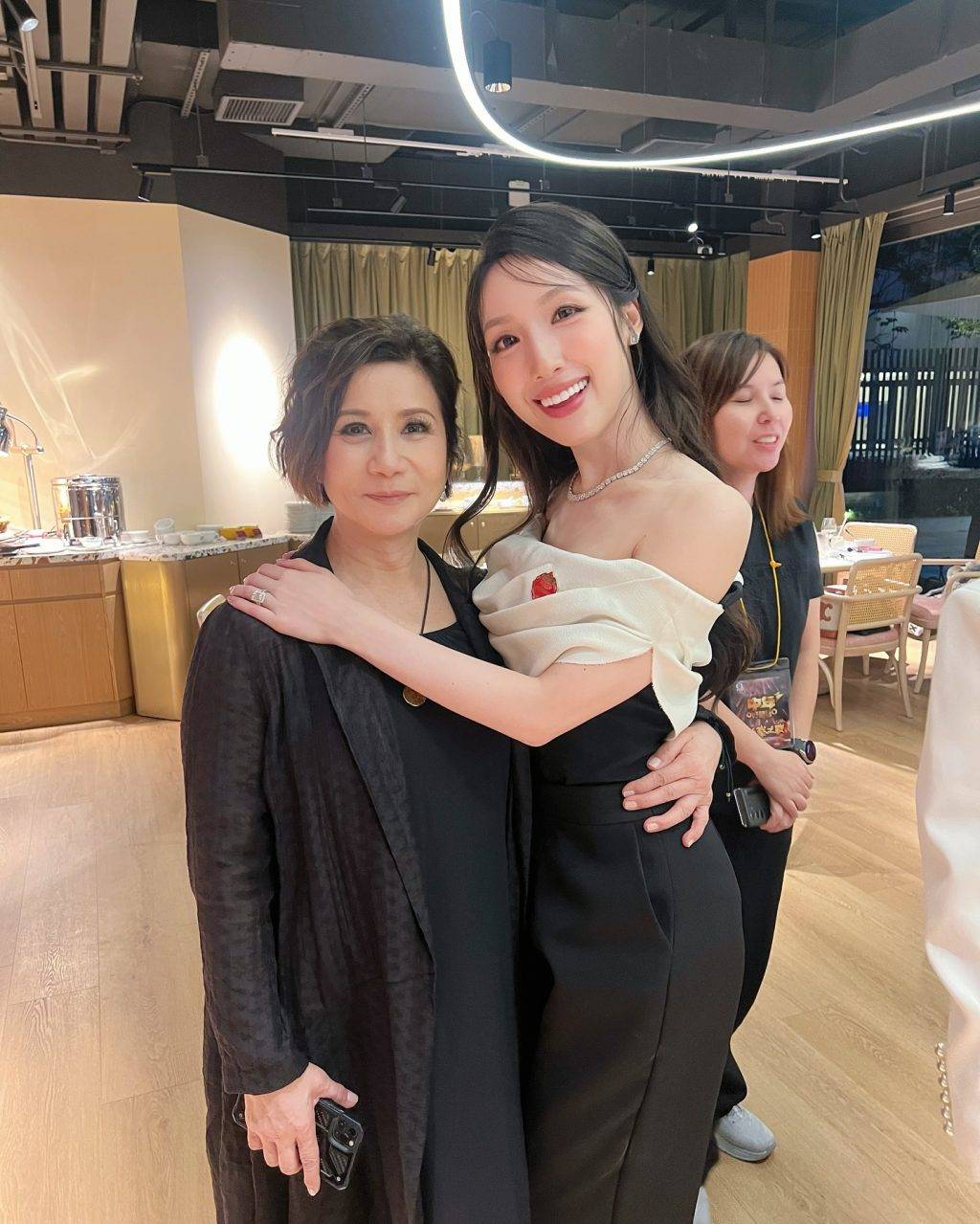 海兒 仲有導師韋綺姍。(圖片來源:IG@hedy_hoiyi)