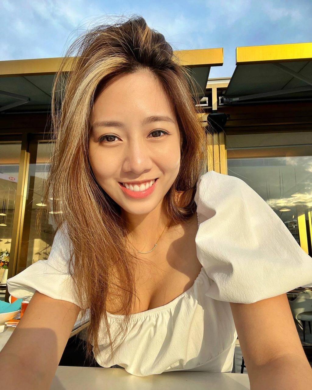 胡美貽 林孝賢 謝玲玲更親自回應網民自己對新抱冇任何要求,最緊要係佢哋開心,獲唔少網民大讚好開明,更令外界對胡美貽與林孝賢的戀情充滿期待。(圖片來源:ig@nicolewmy)