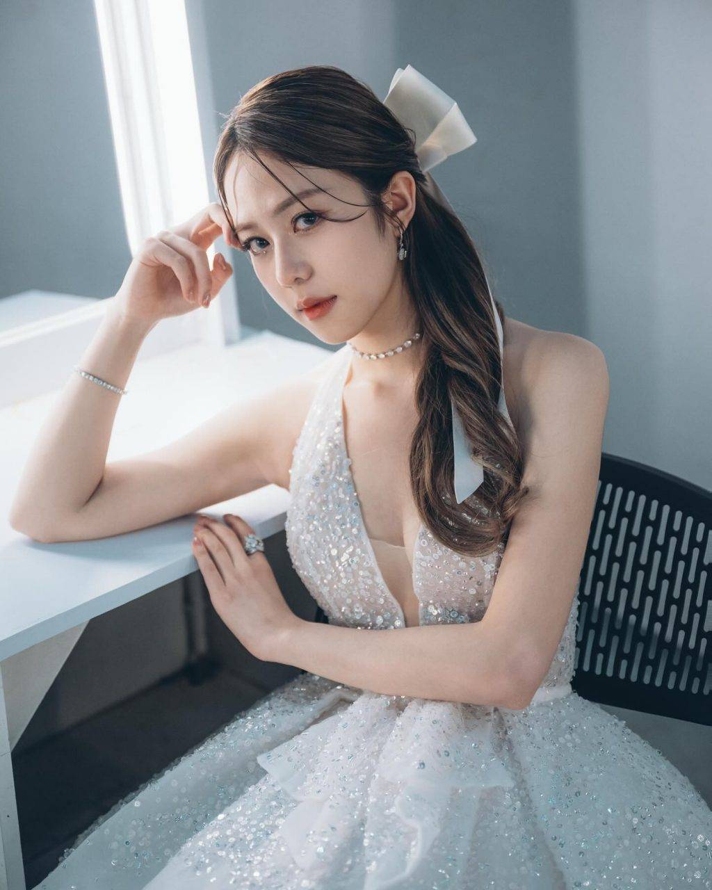 郭晉安 莊子璇 莊子璇更會賣口乖叫郭晉安Daddy,而一改已婚時嘅低調作風嘅郭晉安更獲唔少網民搞笑表示係回春祕技!(圖片來源:ig@hilary_ig)