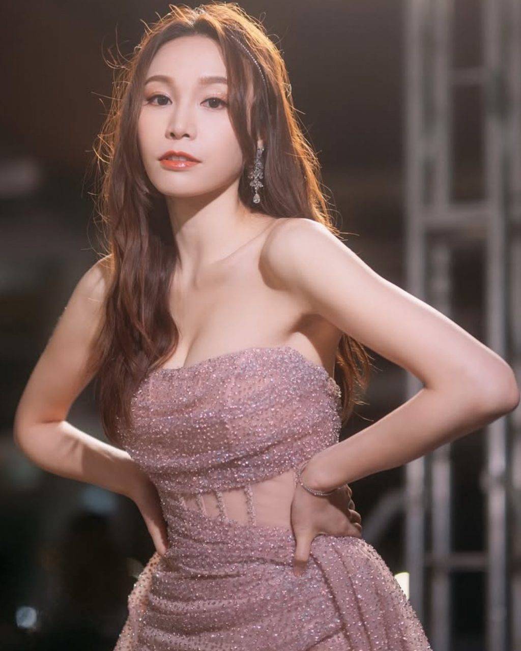 鄧伊婷 御用姣精 鄧伊婷表示相信朋友為人,並無奈呻朋友今次遇人不淑。(圖片來源:ig@irinateting)