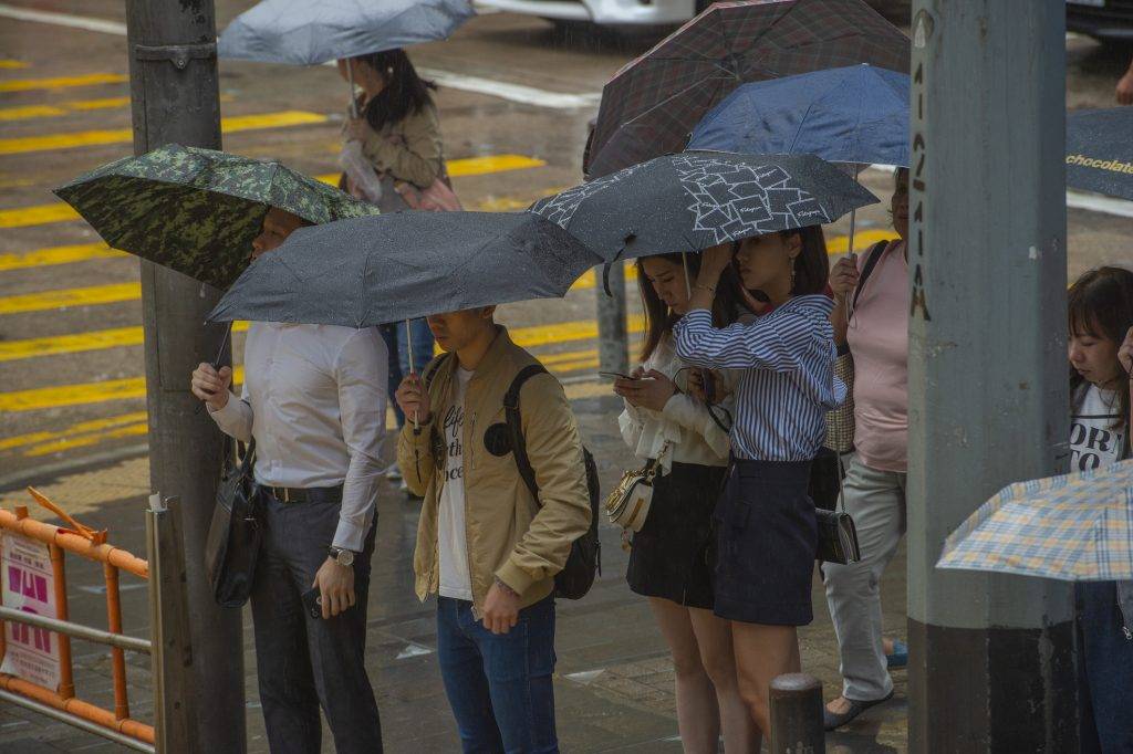 天文台 天文台預計將為沿岸地區帶來連串的驟雨及狂風雷暴,預測持續到下周四(6月4日)。(圖片來源:istock)