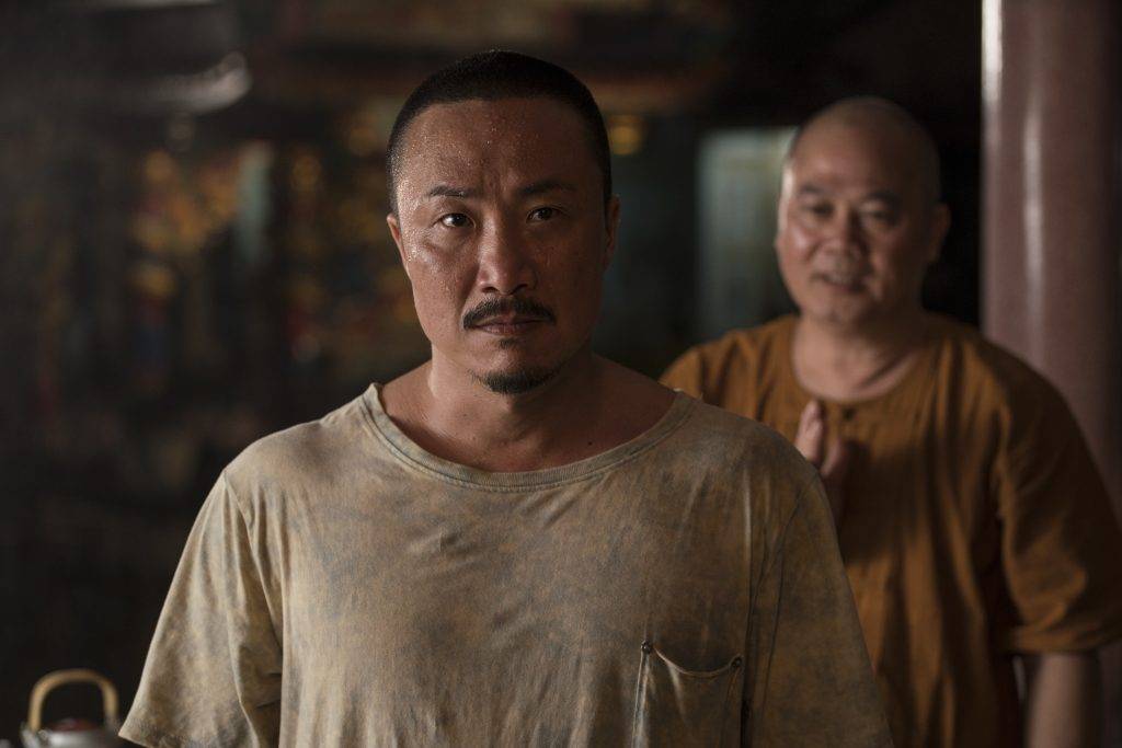 鄭中基 在創作初期,鄭中基便與導演胡耀輝達成共識,若要拍攝《阿龍》,必須以三級片的形式呈現(圖片來源:《阿龍》劇照)
