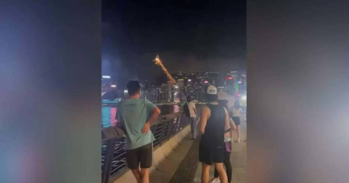 普通話男維港違法放煙花　港男拍片阻止反被尾隨嚇傻：癲㗎而家啲人！