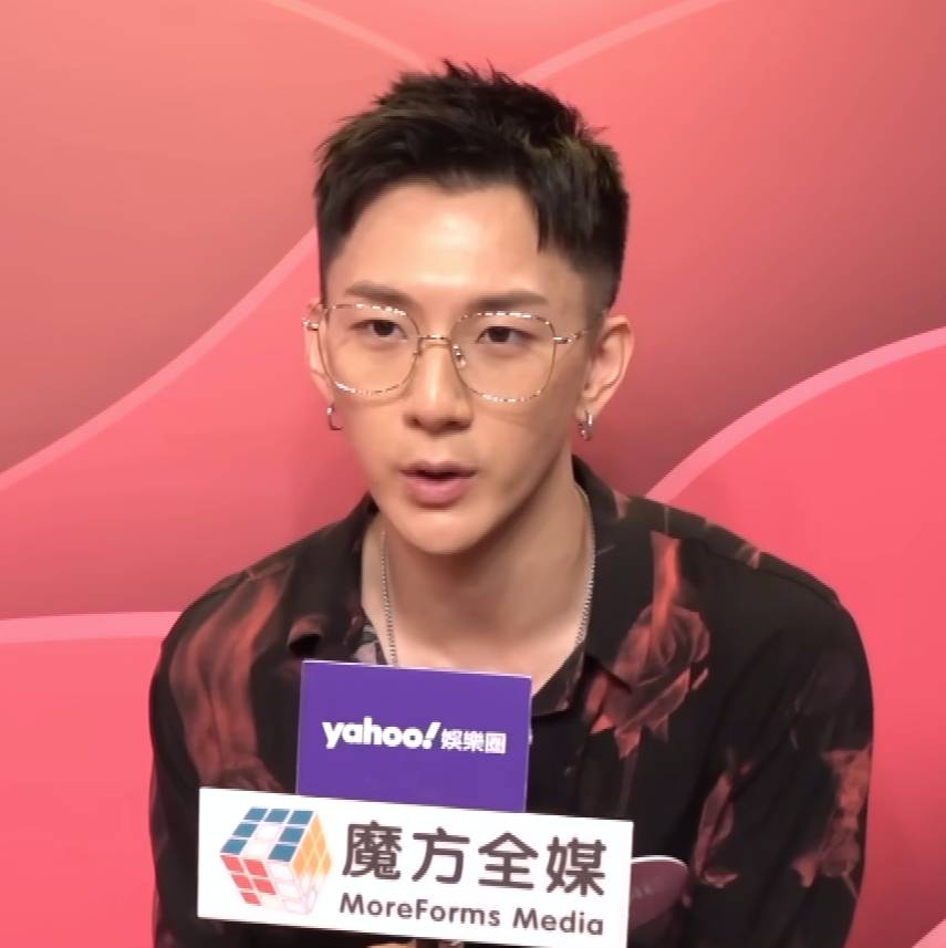 女神配對計劃 eddie Eddie在訪問中重提以前曾亮相ViuTV節目,並指過往嘅錄影經歷對自己現時參加《女神配對計劃》有幫助。(圖片來源:youtube@MoreForms Media魔方全媒)