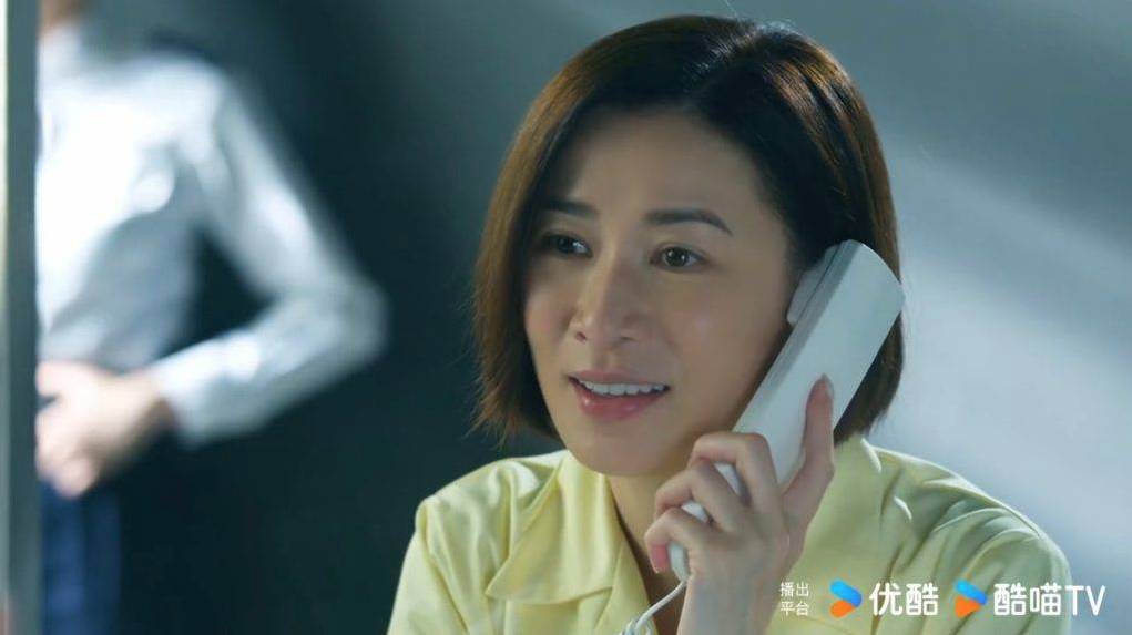 執法者們 宣萱 身穿囚服的佘詩曼被網民封為「最美女囚犯」。(圖片來源:優酷)