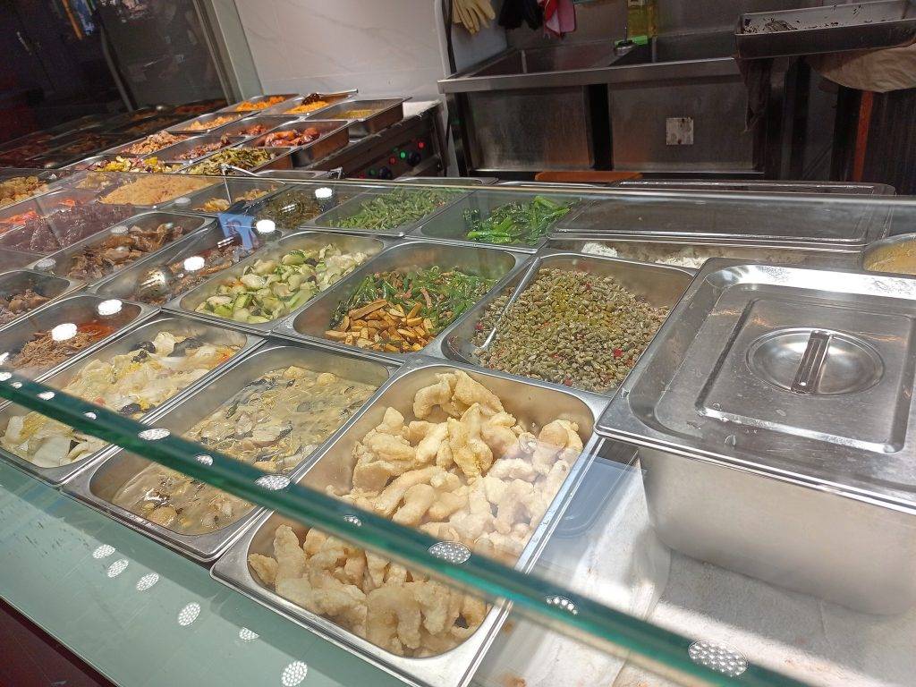 兩餸飯 (圖片來源:Facebook@香港兩餸飯關注組)