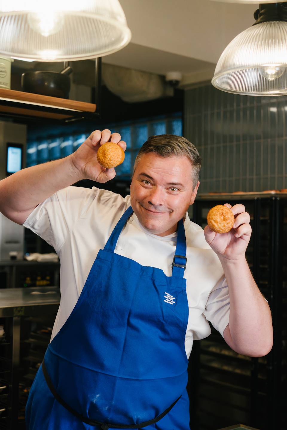 bakehouse 楊枝甘露菠蘿包 Chef Grégoire Michaud對甜品麵包的諗頭多多,擺Pose都好Cute(圖片來源:官方授權圖片 )