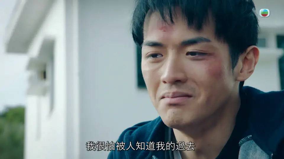 阮浩棕 阮浩棕去年憑劇集《異空感應》獲提名「飛躍進步男藝員」,更於頒獎禮中成功奪得獎項。(圖片來源:TVB)