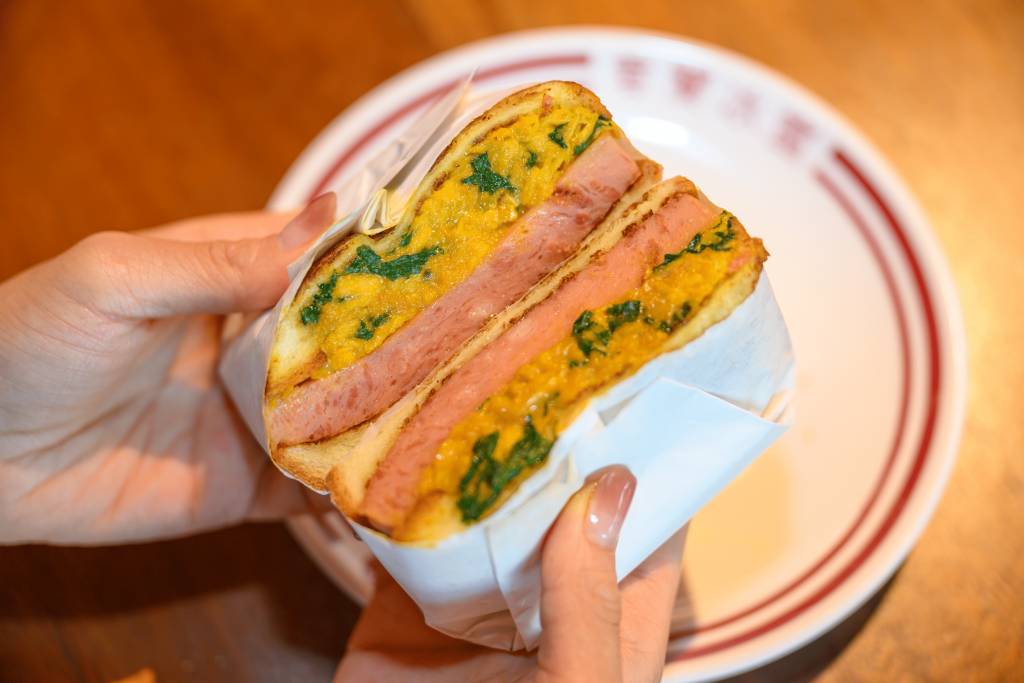 君蘭冰室創意菠蘿包 (圖片來源:Orchid Padaria Cafe)