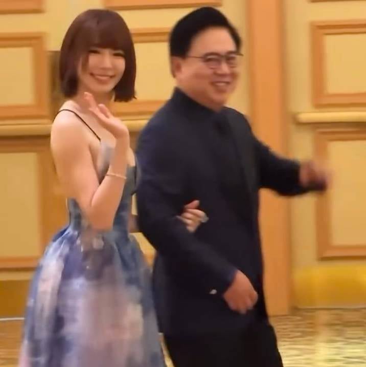 林明禎 澳門 林明禎在睇見鏡頭時亦超nice揮手打招呼。(圖片來源:ig@wuhebe)