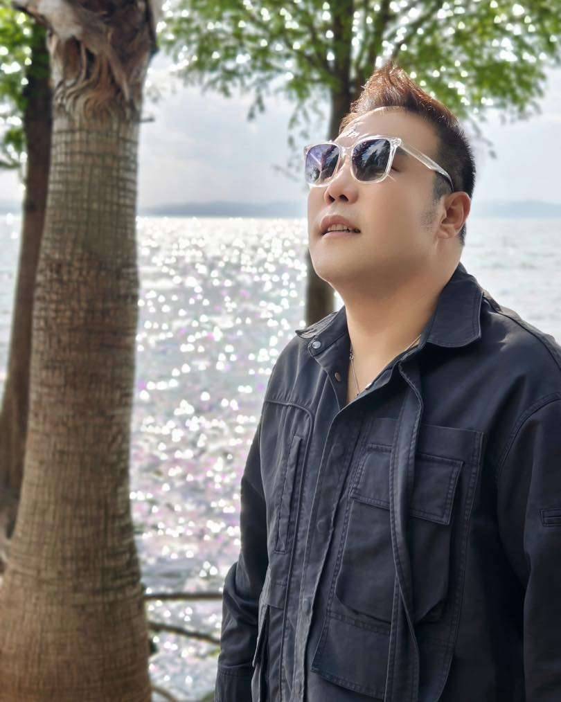 劉洋 中年好聲音3 另一個關鍵原因,則是他的「靈魂導師」黃家駒。劉洋表示:「因為我的靈魂導師是黃家駒,是我當時玩音樂做音樂的嚮往,是他讓我看到搖滾樂是怎樣演出。」(圖片來源:TVB)