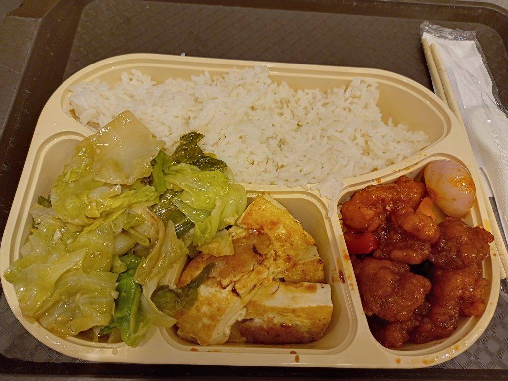 雞髀飯 (圖片來源:Facebook@香港兩餸飯關注組)