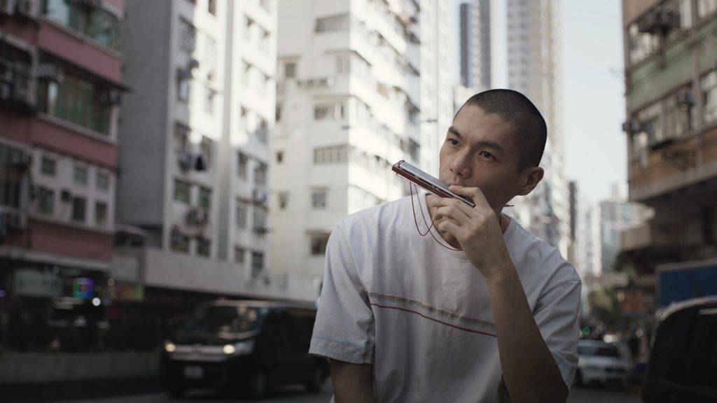 柯煒林 肺癌 憑《濁水漂流》中失語症露宿者「木仔」一角減重9公斤、剪平頭,連續入圍金馬獎與香港電影金像獎多項提名。(圖片來源:《濁水漂流》劇照)