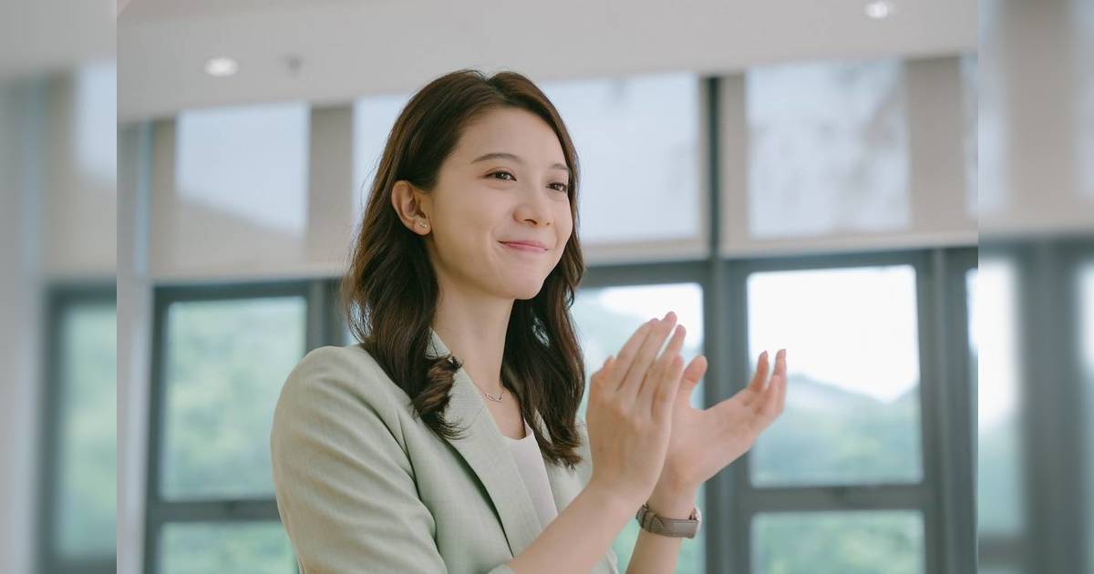 社畜再培訓先導計劃｜「Miss伊」林宣妤仙氣老師造型勁吸睛 背景公開獲封港版允兒