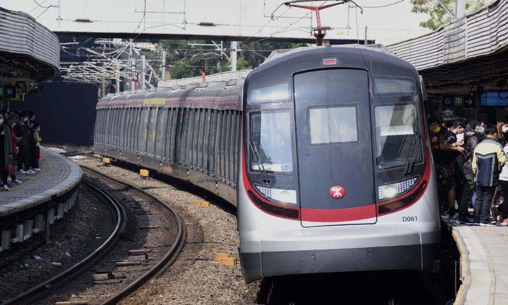 港鐵拒設性別專用車廂｜議員質疑：「做隻貓做隻狗好過做人？」