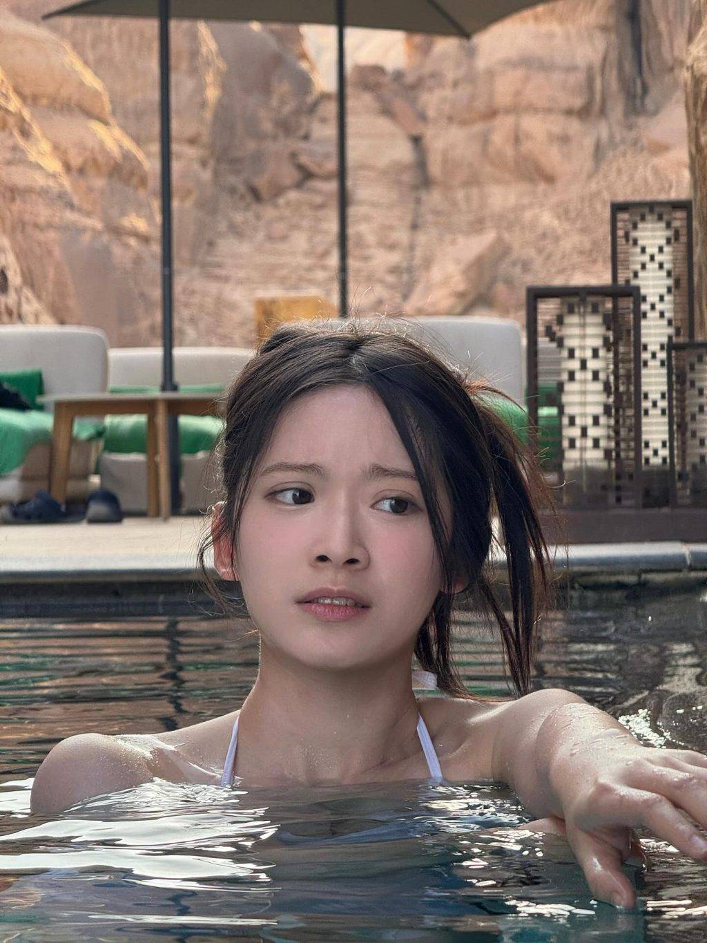 雲浩影 Cloud Cloud對住鏡頭表情多多,可愛指數爆燈!(圖片來源:ig@cloudwann)