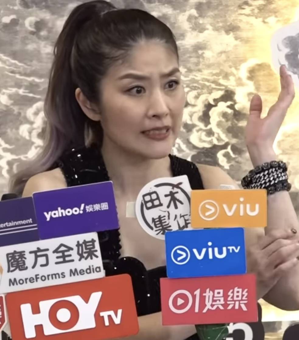 陳慧琳演唱會 尾場 陳慧琳在談及蔡一傑術後登場時更講到七情上面,並大讚對方操得好fit,啲肌肉比自己實唔少!(圖片來源:youtube@viu1 HK)