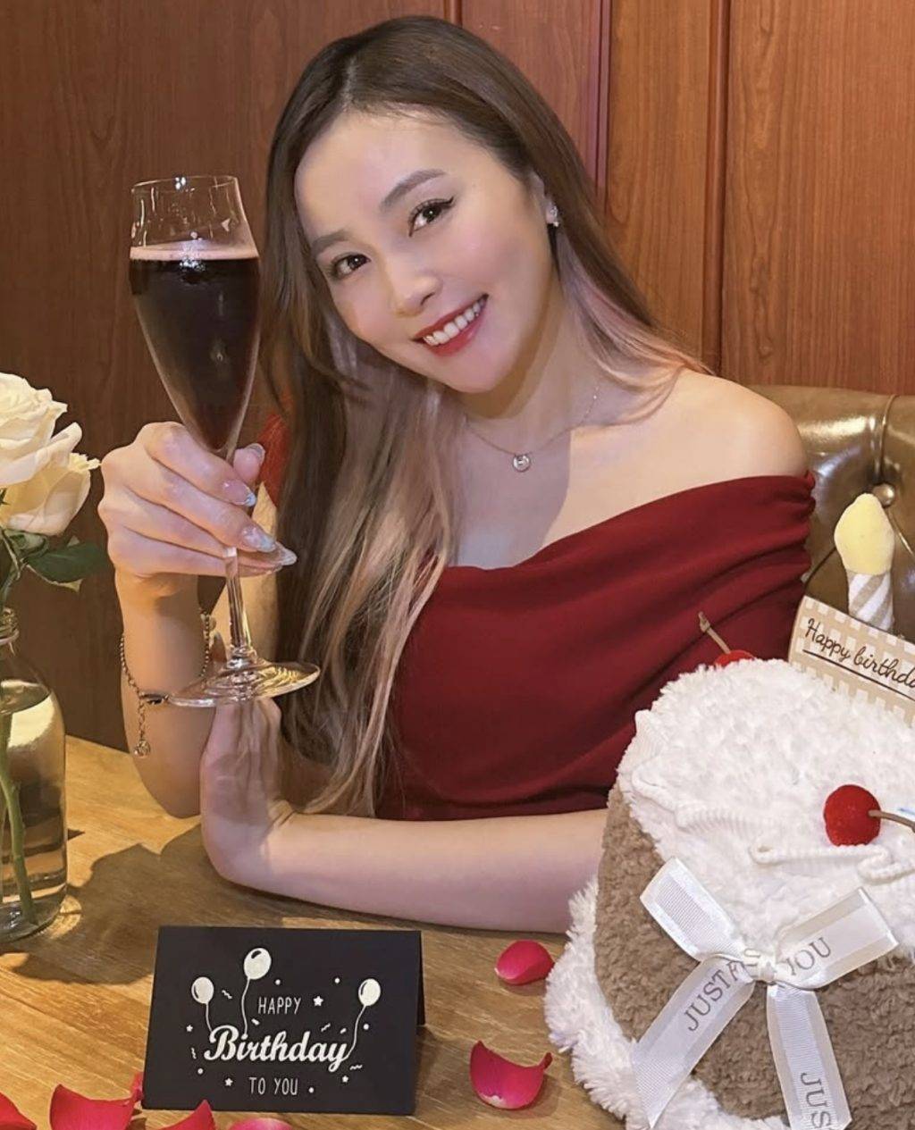 李蘊 男友視角 李蘊日前迎來34歲生日。(圖片來源:ig@renee0727)