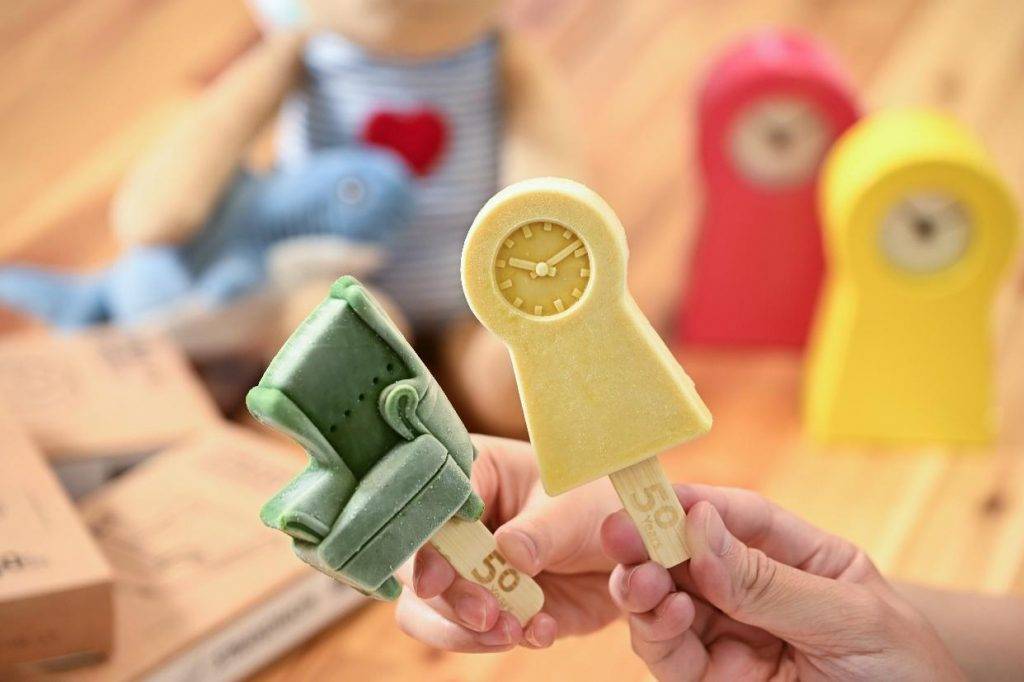 IKEA 扶手椅造型雪條(抹茶味)、時鐘造型雪條(芒果熱情果味) 各$16(圖片來源:官方授權圖片)