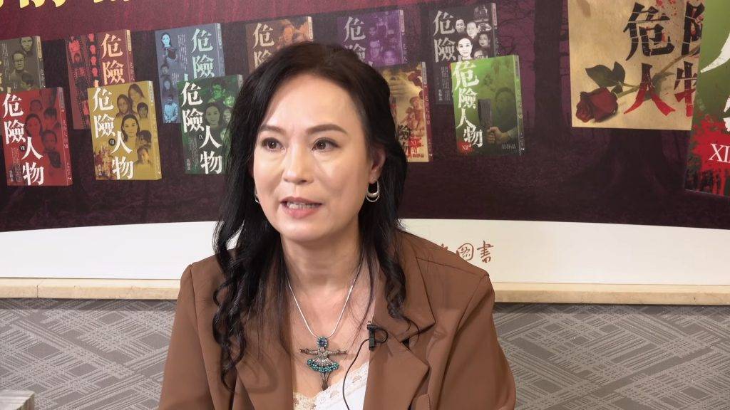 毒舌大狀真人版 翁靜晶 (圖片來源:YouTube@ 危險人物2.0)