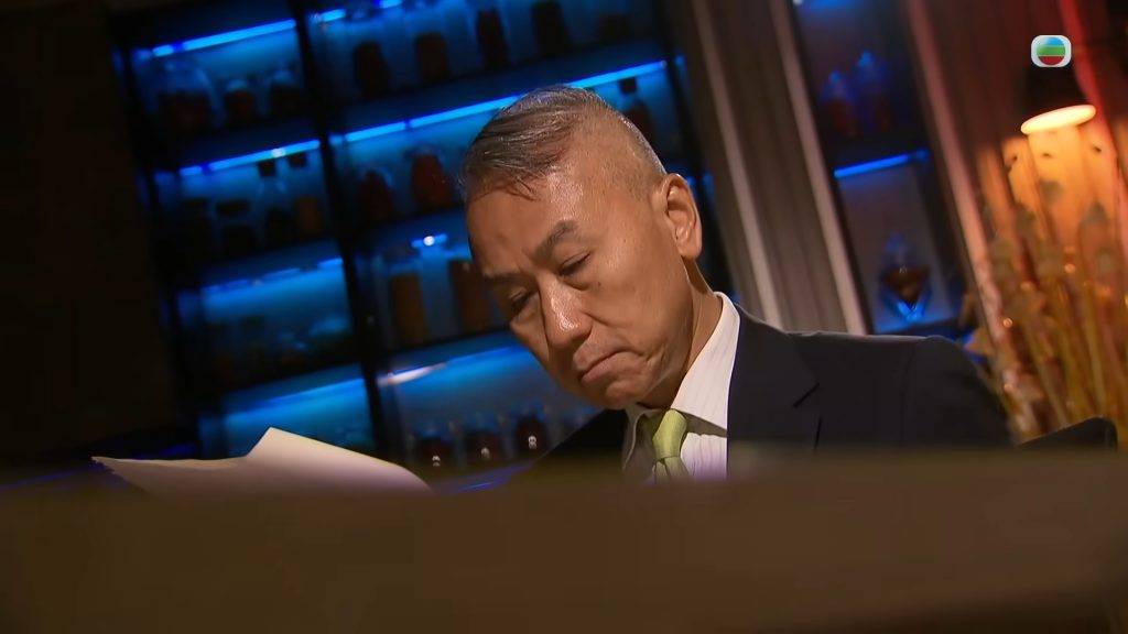 真相猜情尋 解剖 潘偉明醫生指出,流言常被錯誤引用,真正醫學條件根本未達成,引發觀眾對多年來坊間說法的認知反思。(圖片來源:TVB)