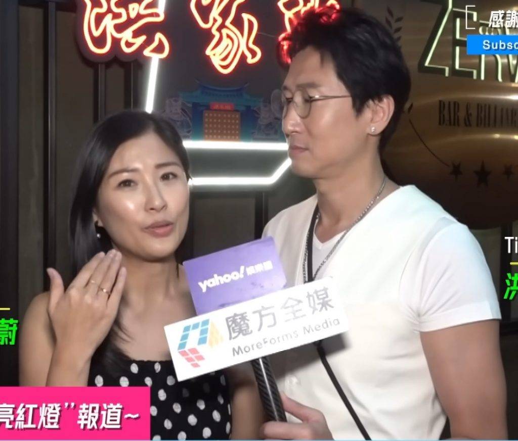 洪天明 洪天明聽到一半便出聲打斷,叮囑太太毋須再多解釋。(圖片來源:YouTube@MoreForms Media魔方全媒)