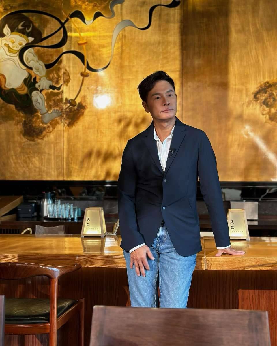 郭晉安 歐倩怡 郭晉安的商業頭腦絕不簡單,這次現身籃球賽並非單純的嘉賓活動,背後隱藏著龐大的商業佈局。據了解,其集團於今年5月已正式成為「香港金牛」的官方合作夥伴。(圖片來源:IG@onjai109)
