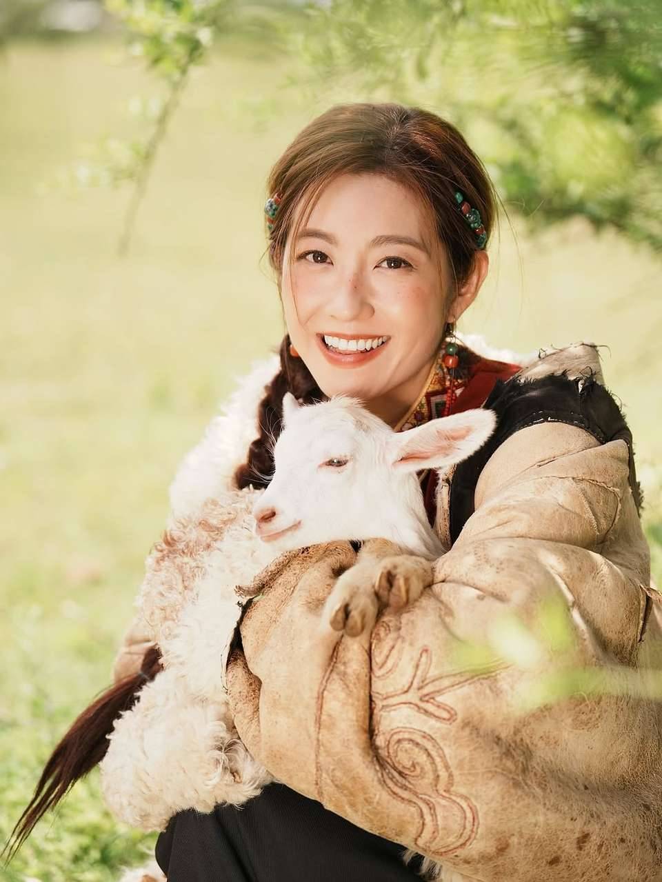 陳自瑤 王浩信 44歲生日化身藏族卓瑪(圖片來源:IG@chenchiyiu)