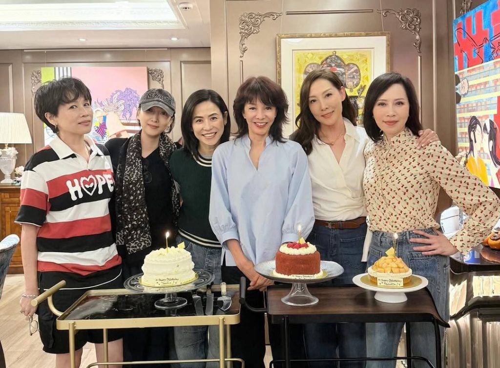 53歲 吳美珩 (圖片來源:IG@do_do_cheng)