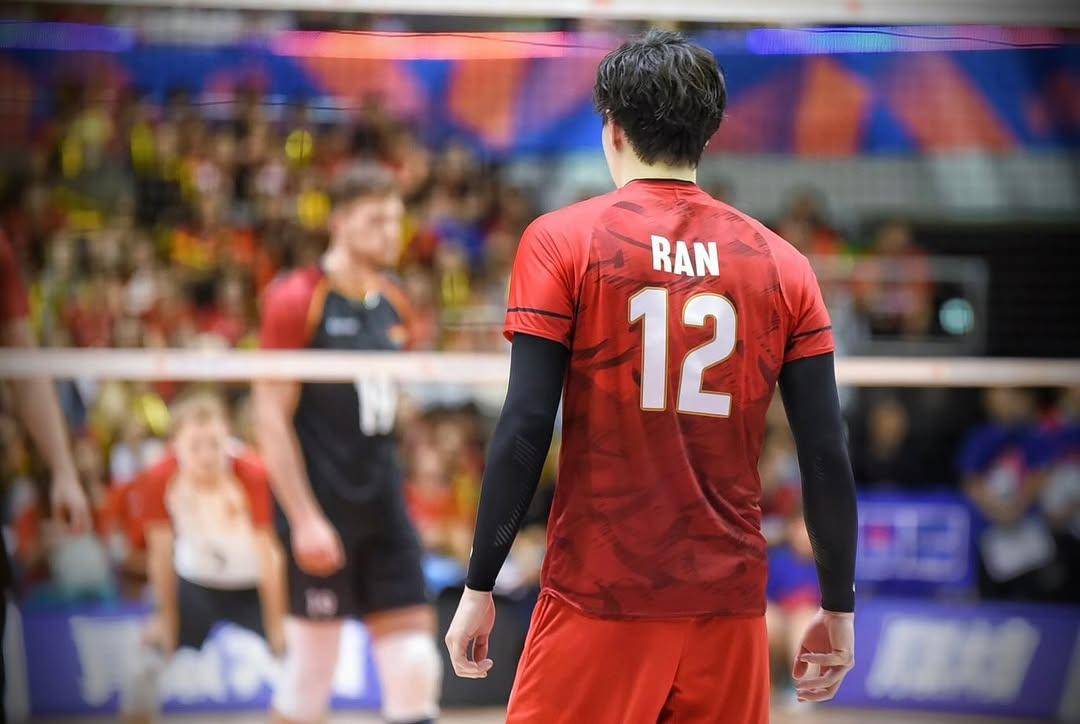 高橋藍 河北彩伽 (圖片來源:ran.volleyball0902)