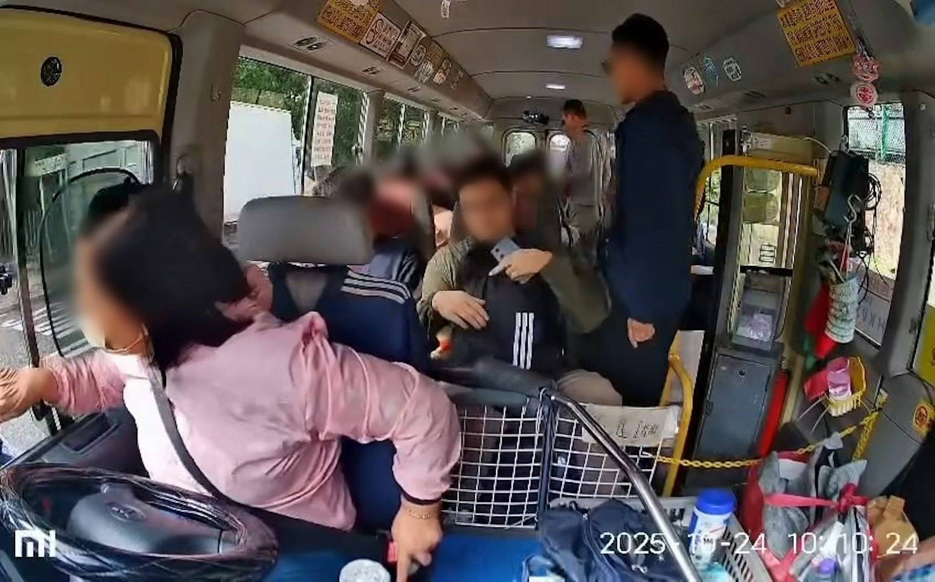 小巴安全帶 罰款 (圖片來源:網上影片截圖)