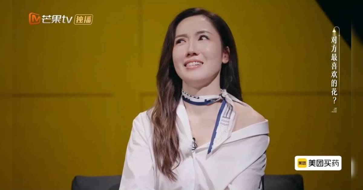 李施嬅爆車崇健隱瞞朋友睡主臥床上｜網民跪求勿復合：「當女友床係雞棚」