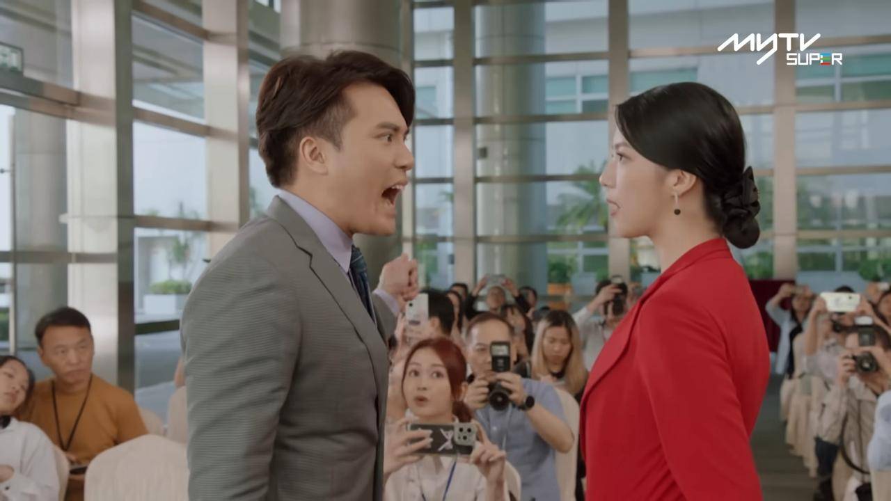 金式森林 陳曉華 在記者會上大爆方家兄弟的不堪醜史(圖片來源:TVB)