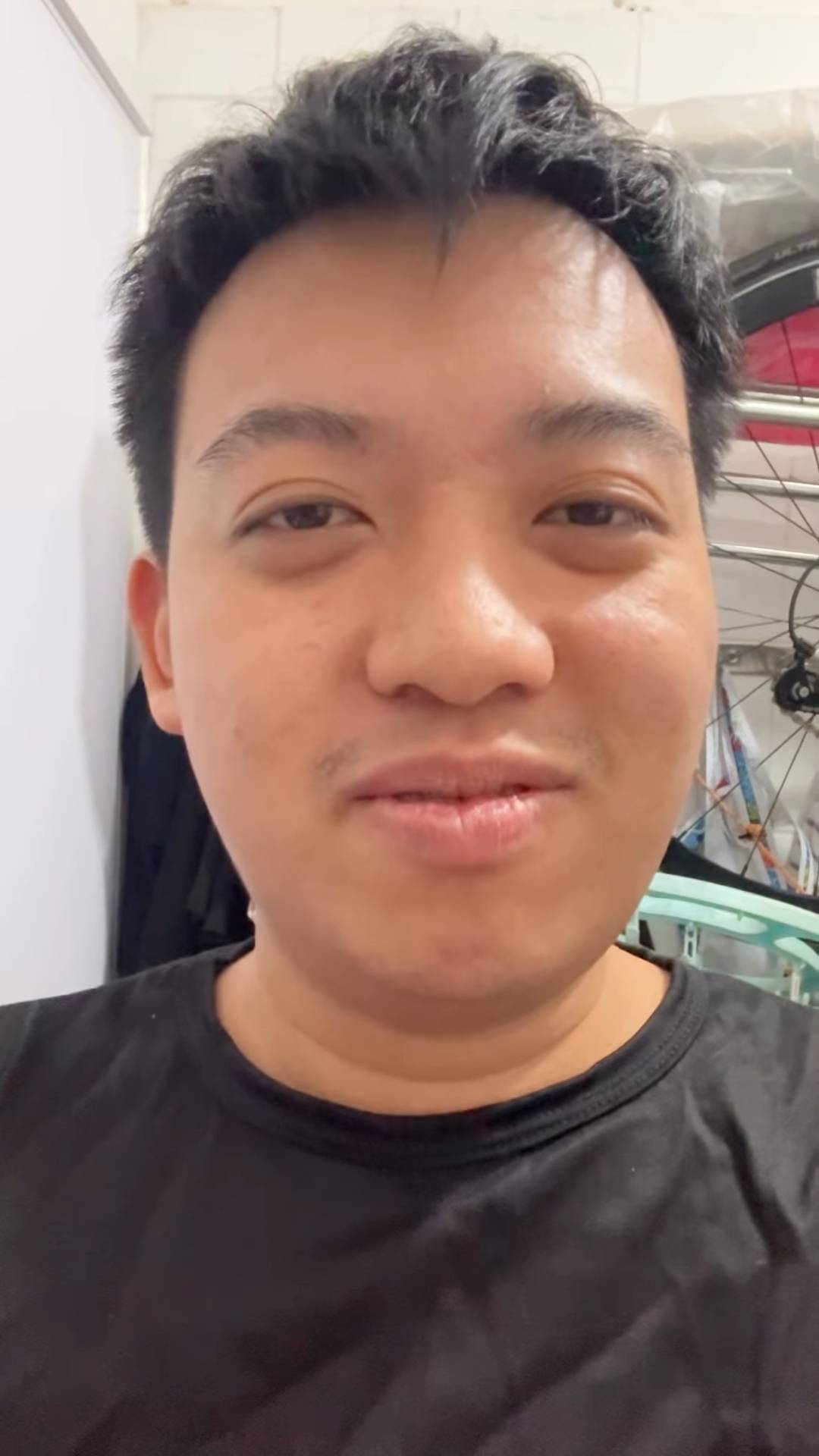 kenny 大埔宏福苑火災 Kenny在影片中聲稱火災死傷者遭報應(圖片來源:IG@hk7kc)