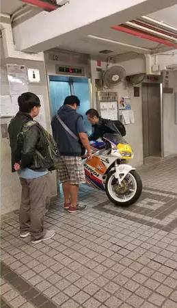 即時熱話p牌 公屋奇景 (圖片來源:網上圖片)