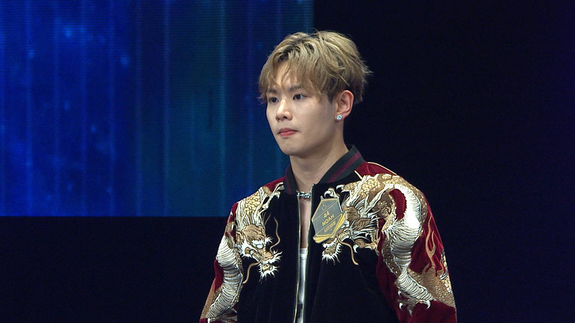 全民造星vi viutv 44號參賽者憑2盞藍燈順利晉級進入梁祖堯一組。(圖片來源:ViuTV)